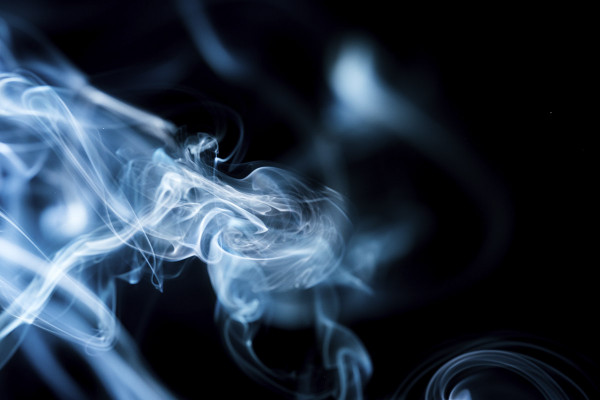 Superposiciones de humo: imágenes con humo y gases azules
