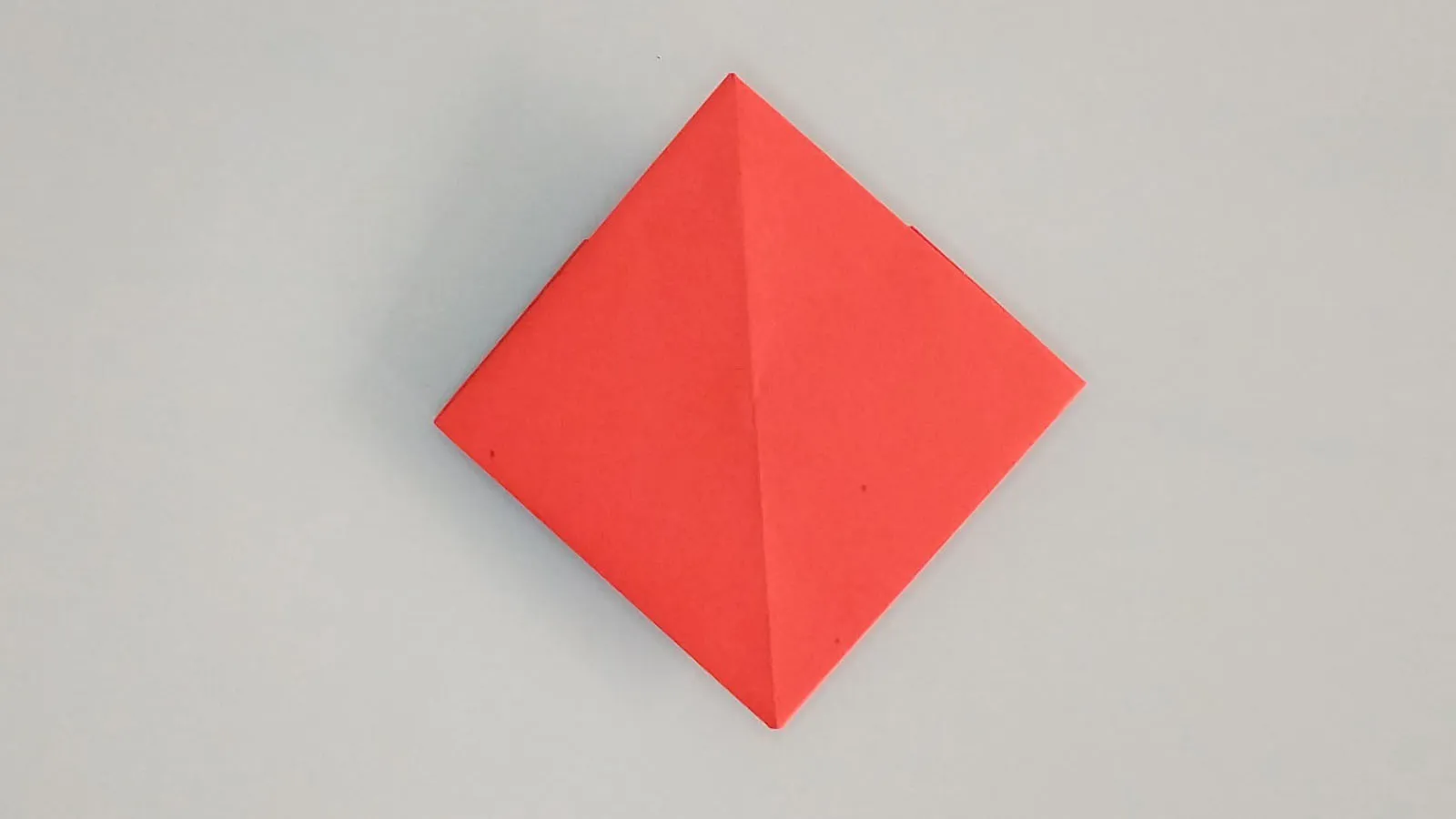 Kağıttan origami kalp katlama adım 38