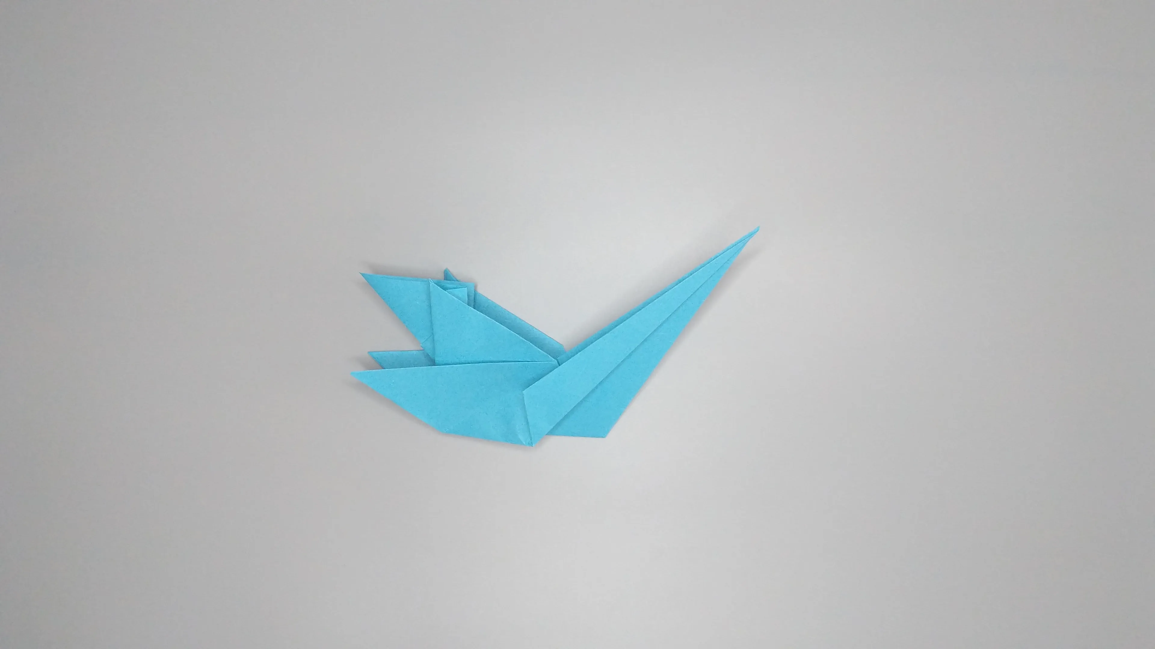 Instrucciones con fotos para doblar un cisne de origami. Paso № 30