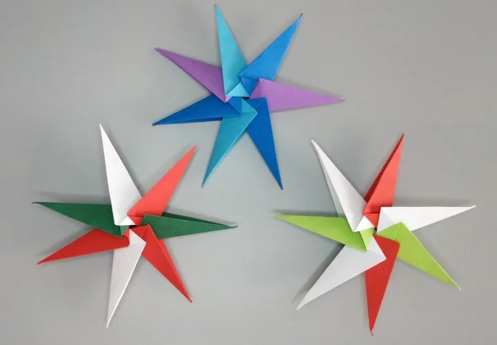 Origami žvaigždžių lankstymas iš popieriaus