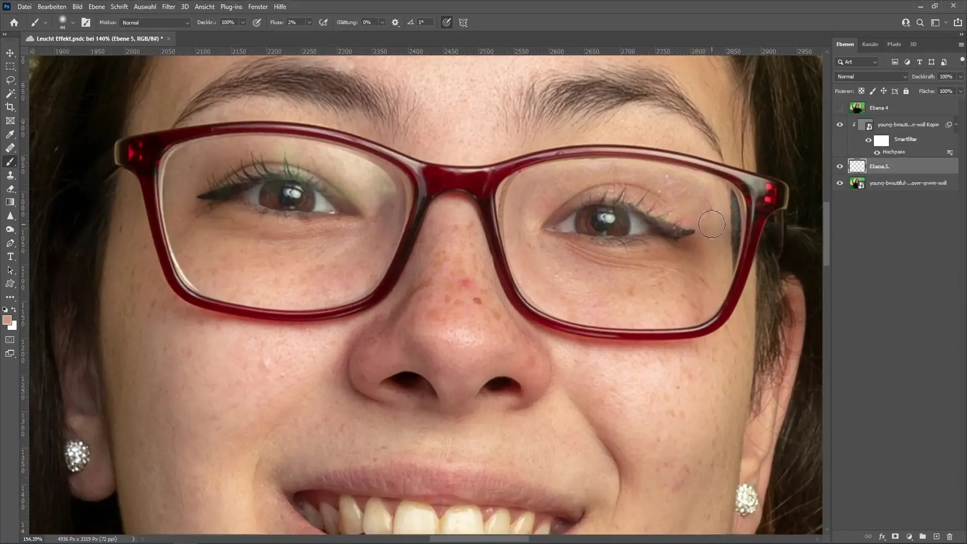 Effective removal of glasses reflections in Photoshop