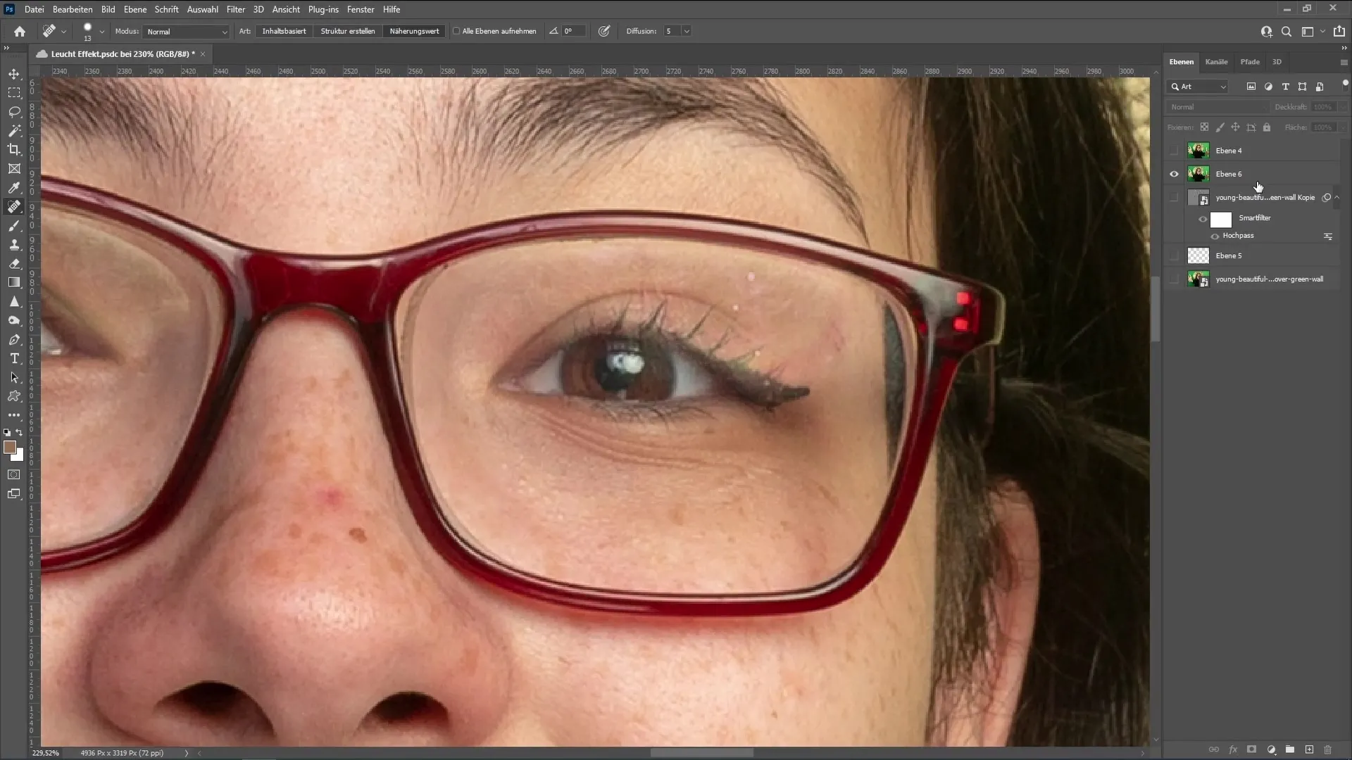 Effective removal of eyeglass reflections in Photoshop