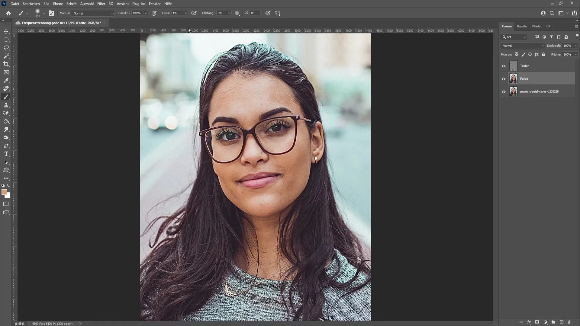 Pemisahan frekuensi di Photoshop: Diimplementasikan secara efektif dan mudah