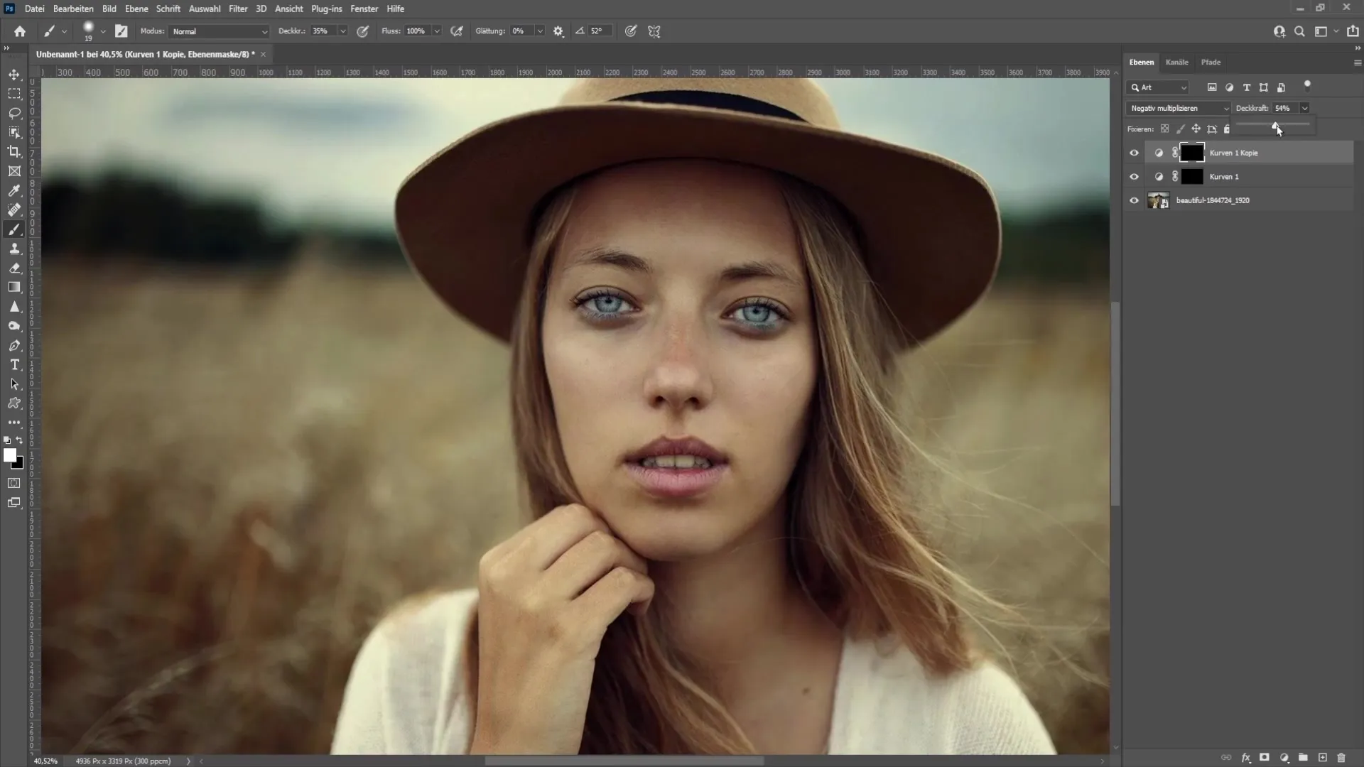 Brighten and recolor eyes effectively in Photoshop