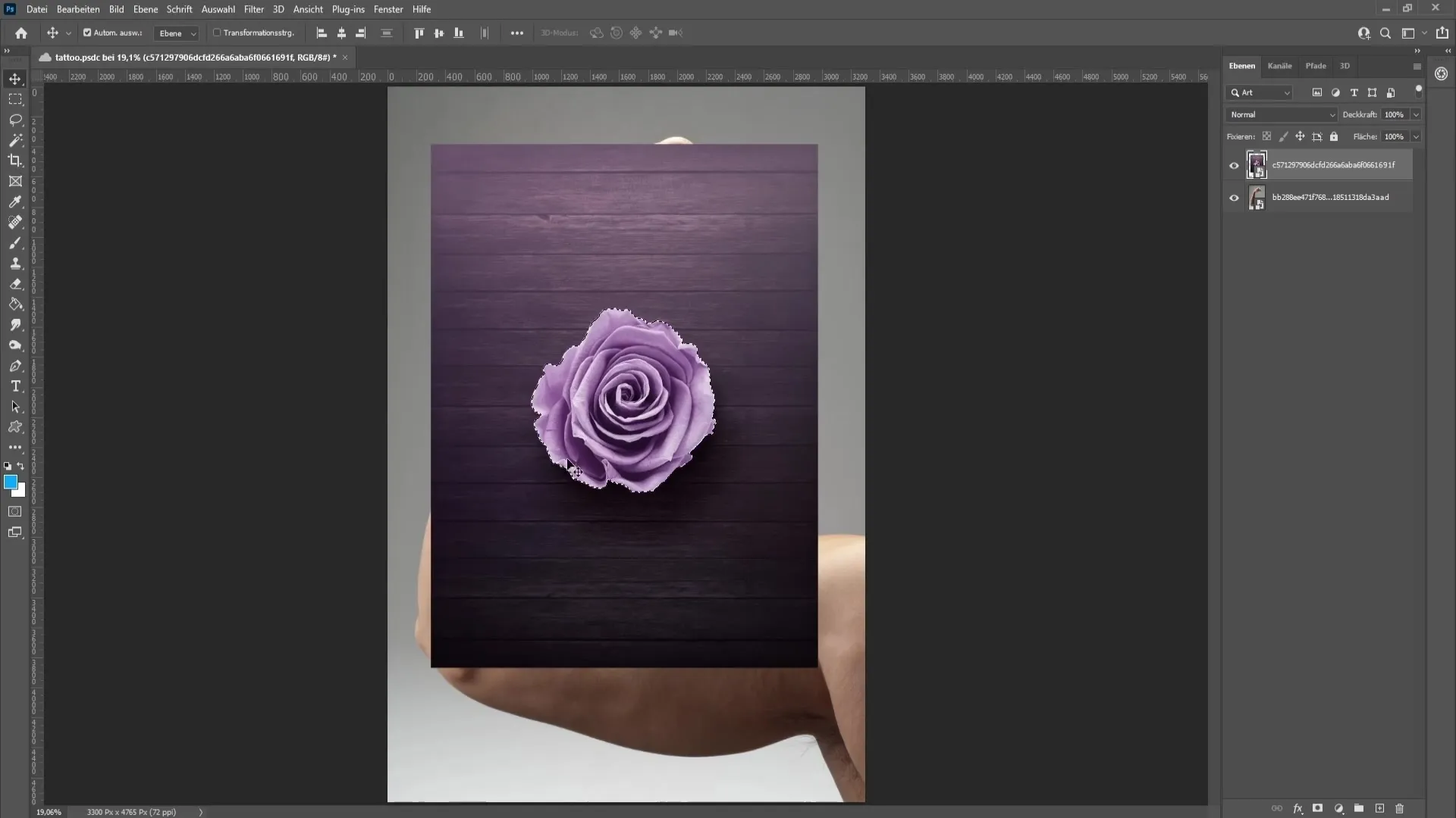 Membuat tato di Photoshop: Panduan langkah demi langkah untuk desain realistis