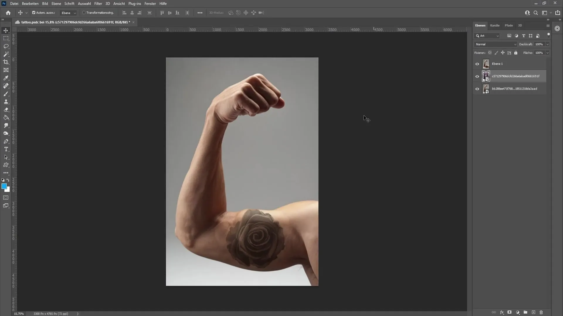 Membuat tato di Photoshop: Panduan langkah demi langkah untuk desain realistis