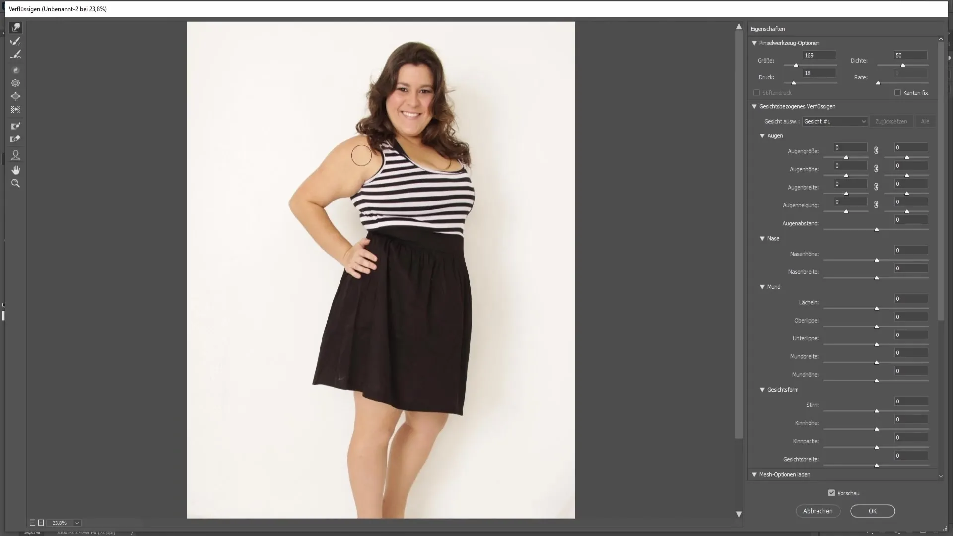 Make a person thinner in Photoshop: Step-by-step guide