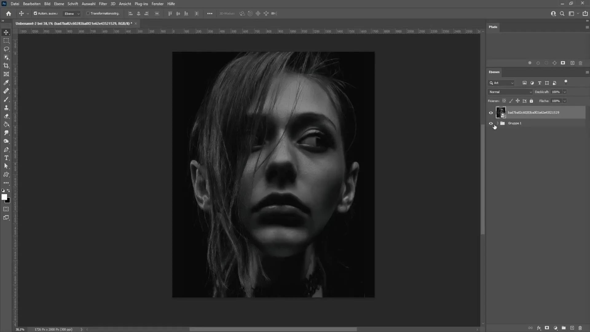 Create your individual glitch effect in Photoshop