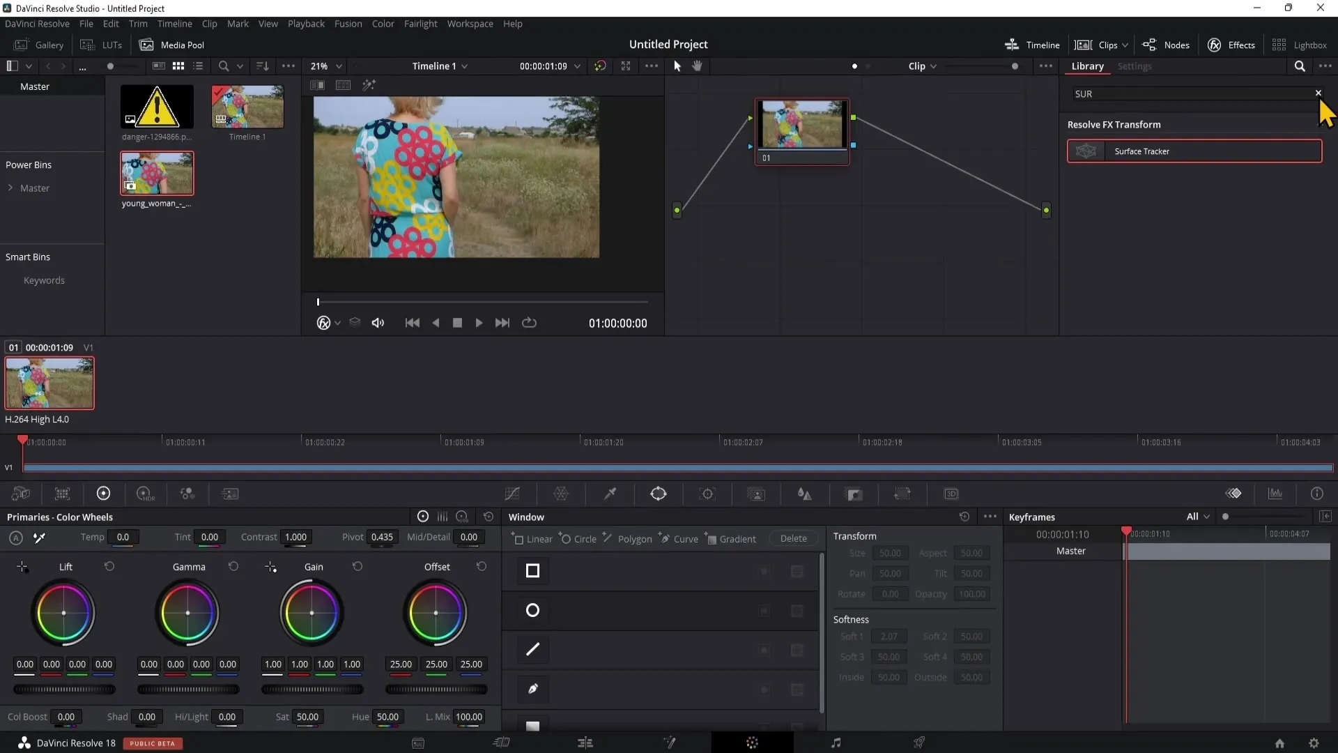 Integrasikan logo dengan lancar menggunakan Surface Tracker di DaVinci Resolve