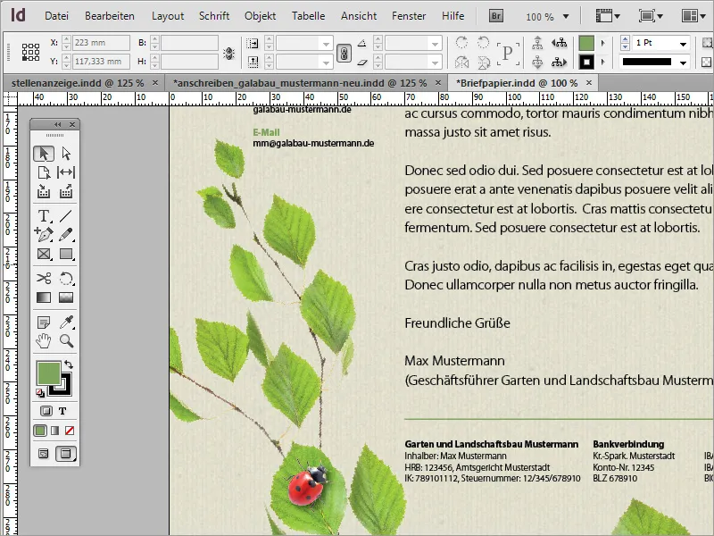 Designe brevpapir i klassisk/moderne og leken stil i Adobe InDesign.