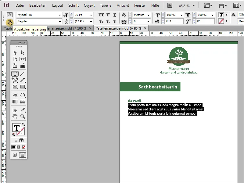 Oblikujte oglas v programu Adobe InDesign.