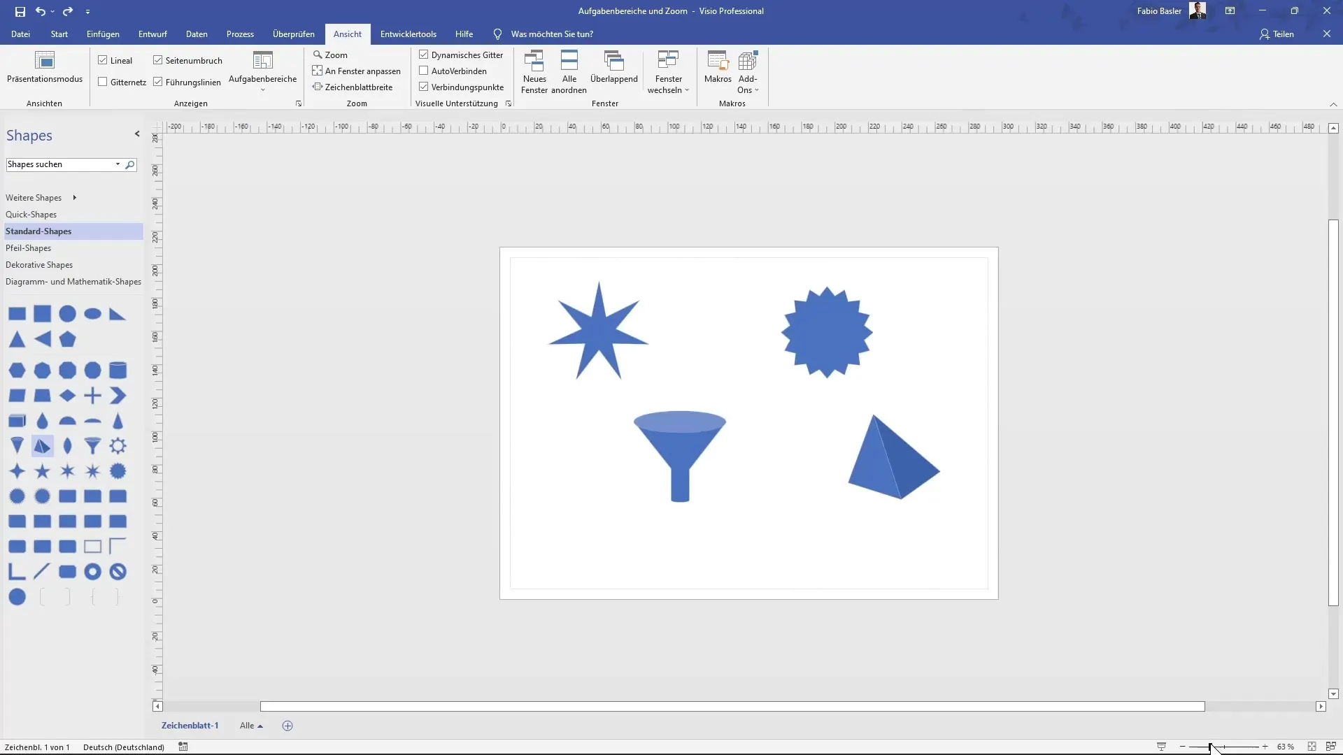 Optimally use MS Visio zoom and task areas